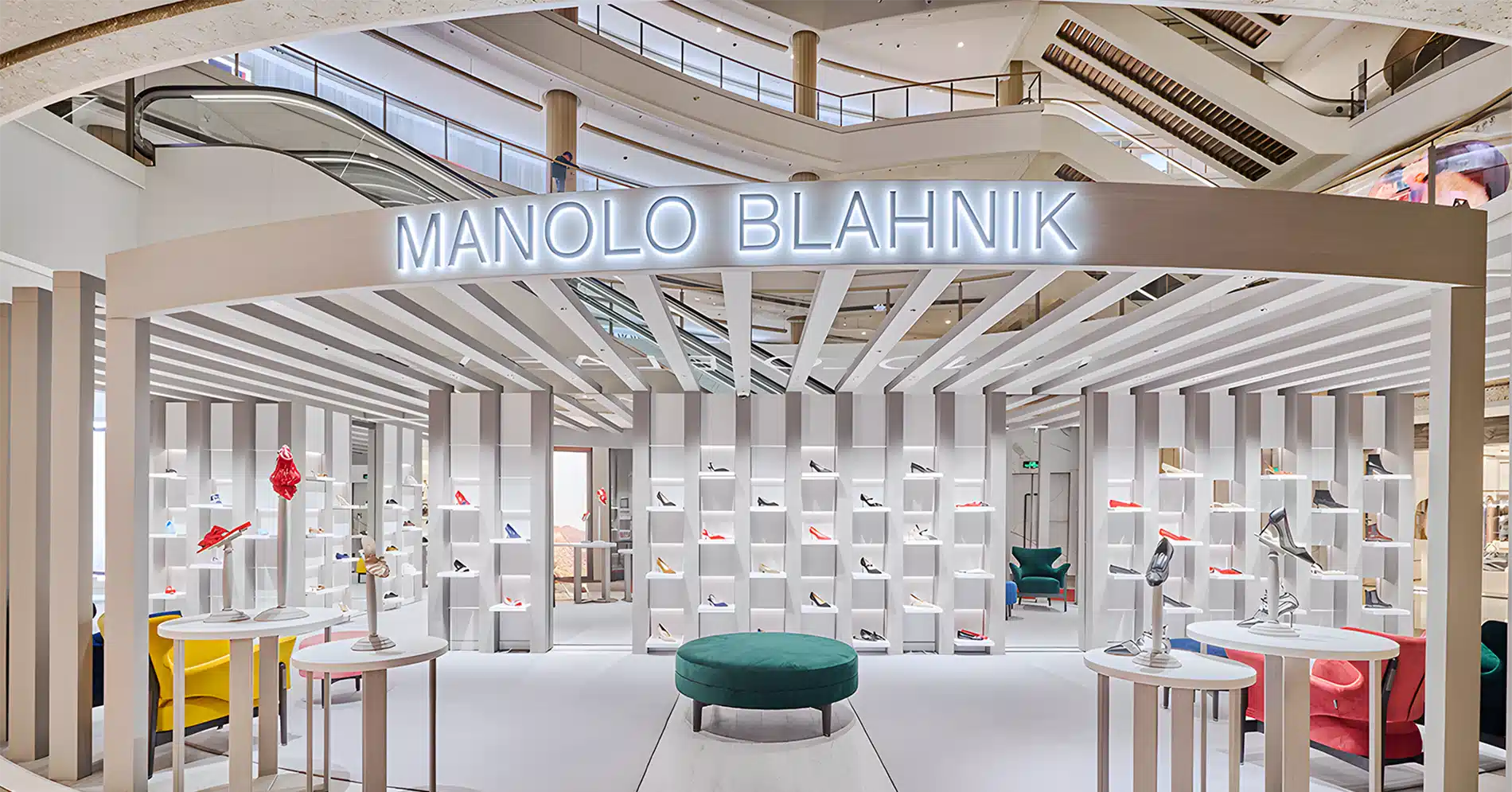 Banner 1 - Manolo Blahnik US