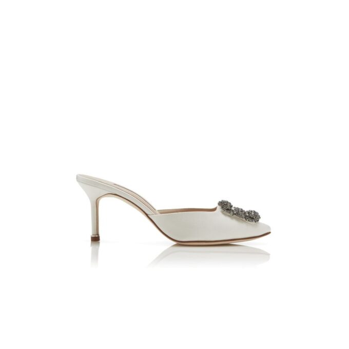 HANGISIMU Off-White Satin Jewel Buckle Mules