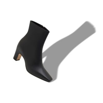 OFARALO Black Calf Leather Ankle Boots