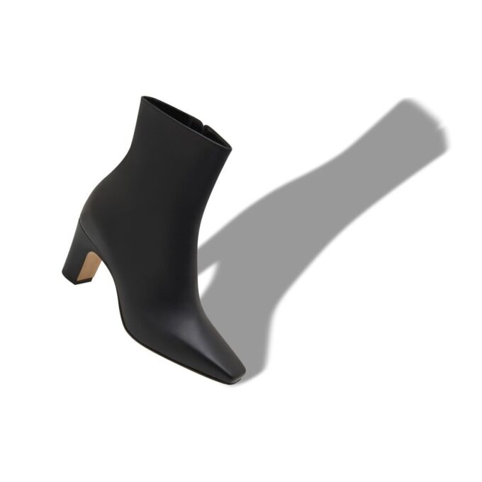 OFARALO Black Calf Leather Ankle Boots